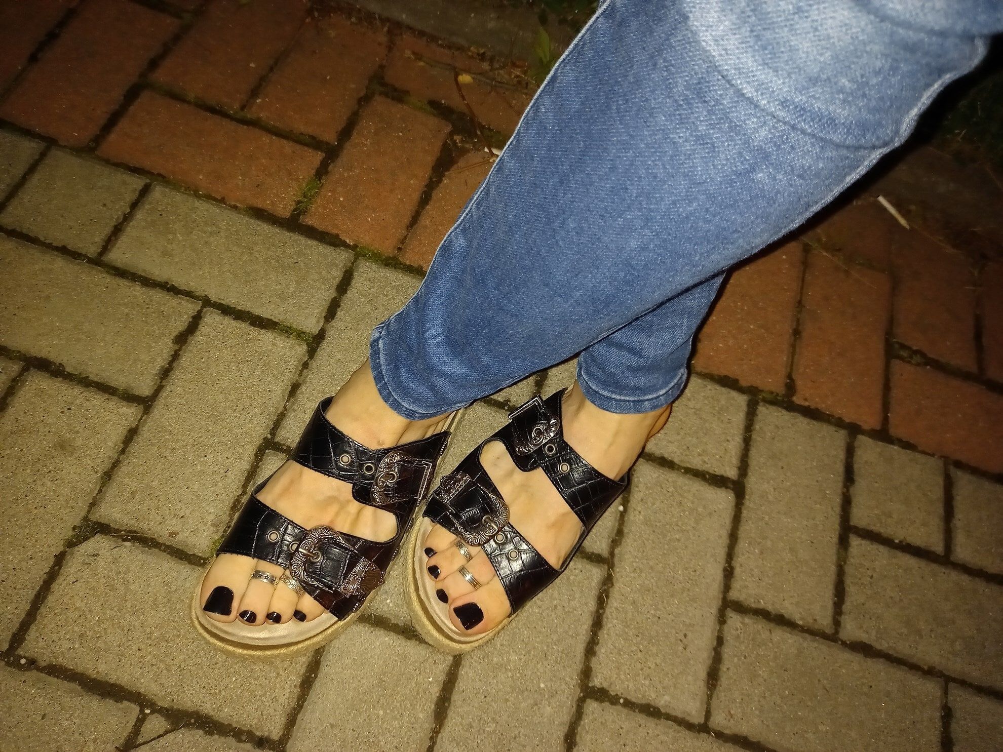 platform sandals and sexy feet #4