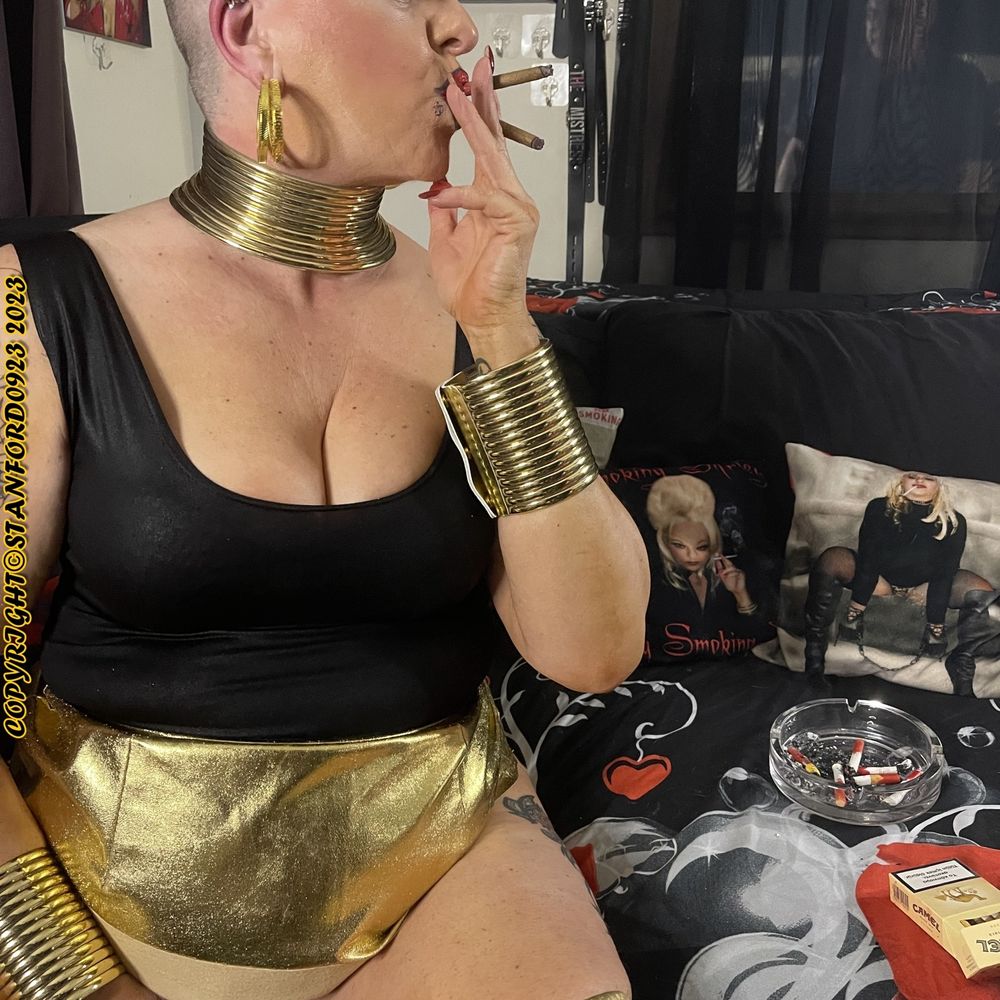 BAD AUNTIE SMOKING  #40