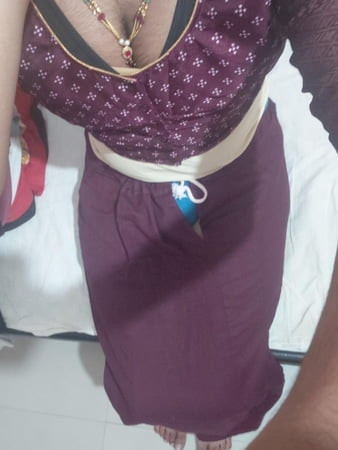 BIG ASS CURVIER SHEMALE FEELS HORNY!