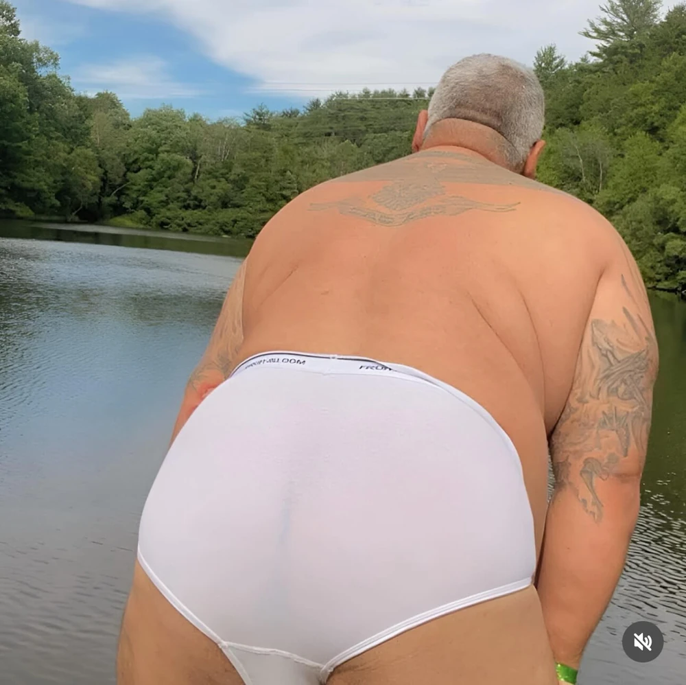 OLD STRENGTH COACH WITH FAT COCK #22