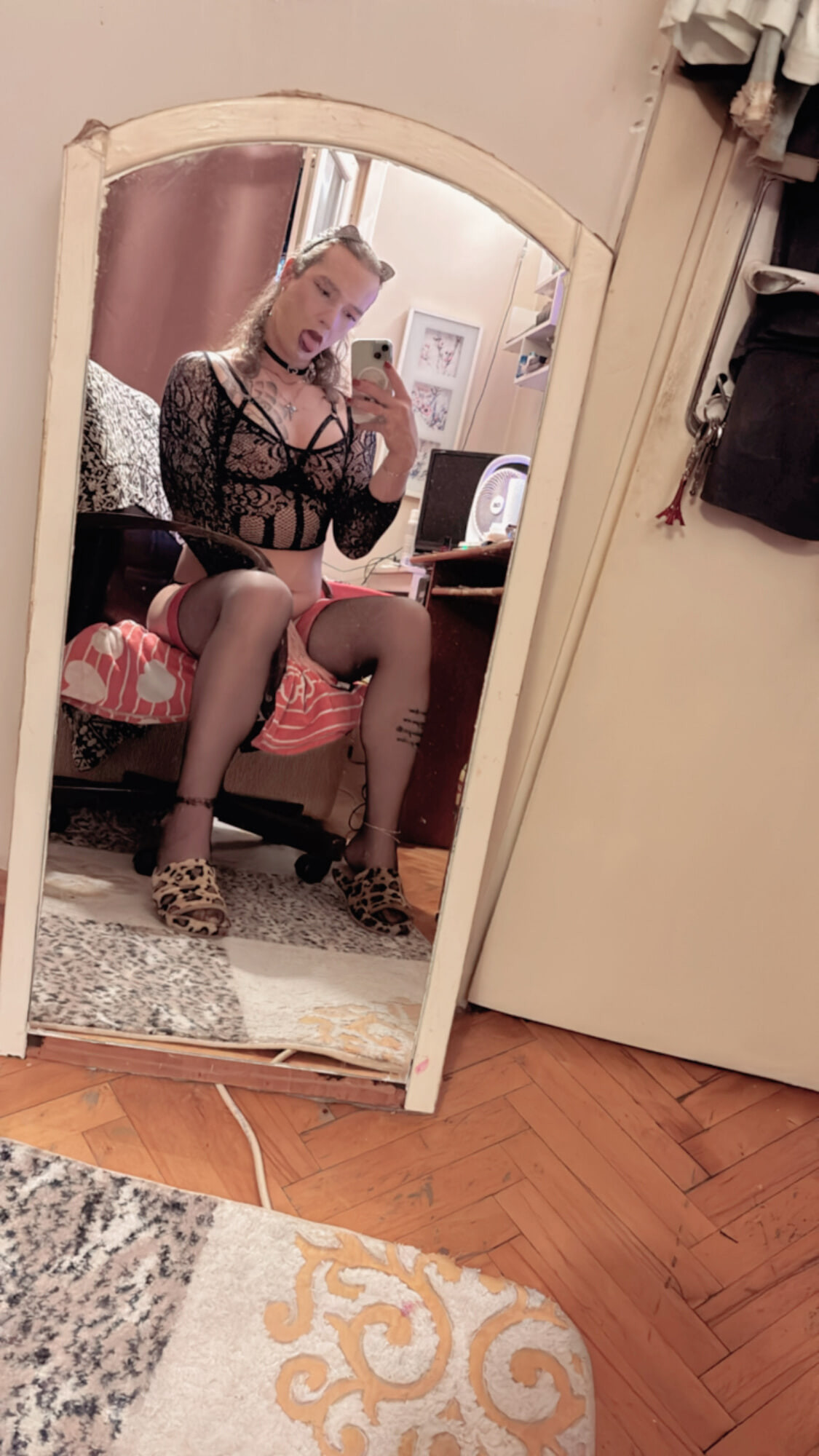 Merve Rose #8