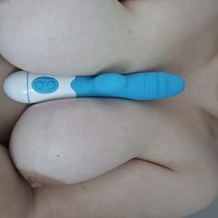 假阳具，振动器，阴户和屁股的穿戴式假阳具