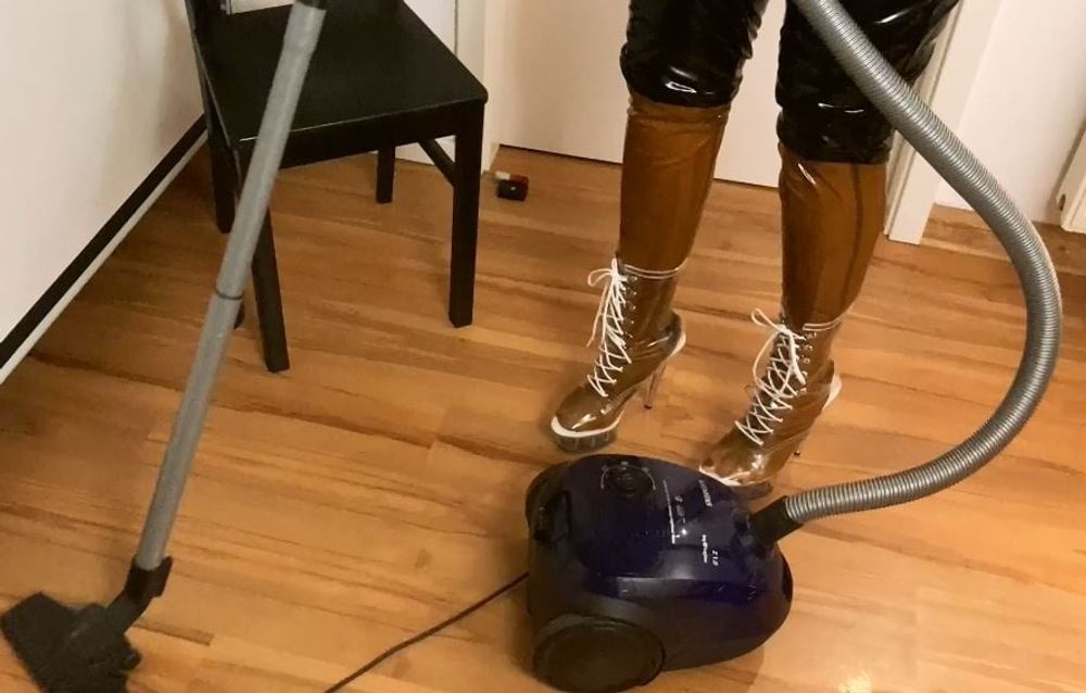 Latex Fetish Housework #4