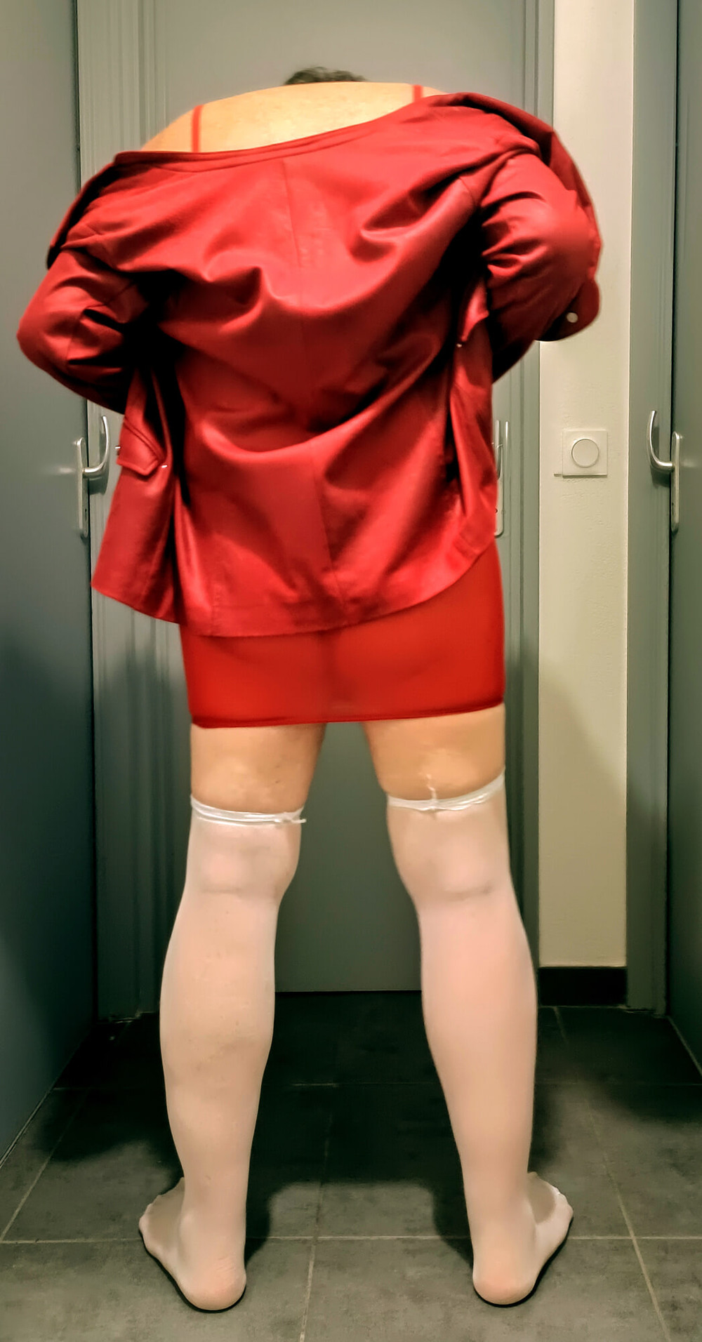 Veston et mini jupe rouge #11