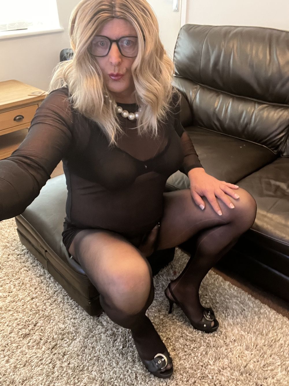 Amateur Crossdresser Kellycd2022 sexy milf in seamless hose #18