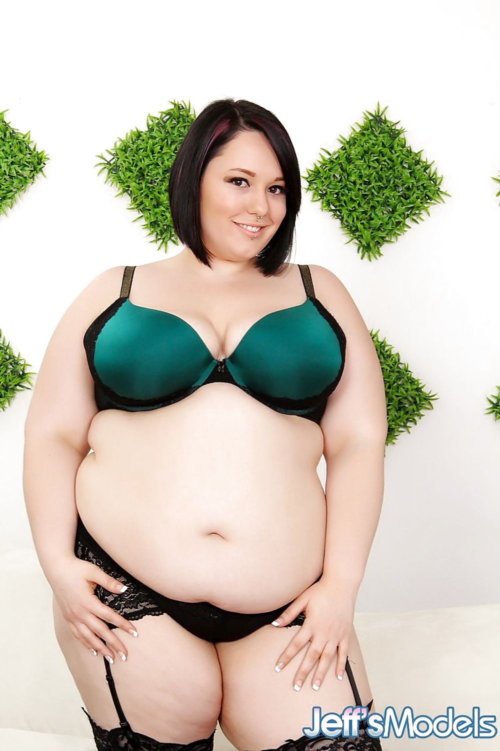 Chubby beauty Alexxxis Allure is looking sexy #2