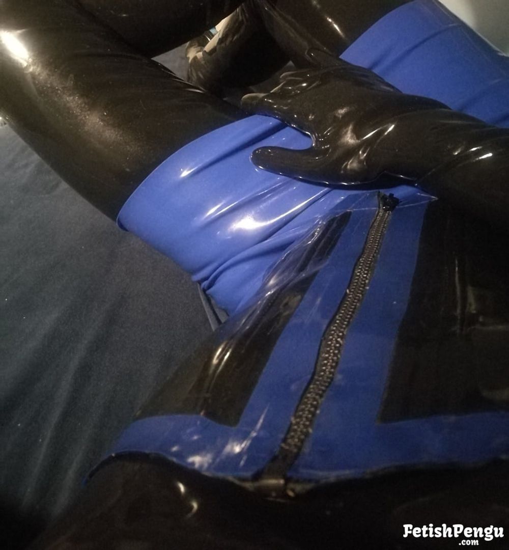 Old Latex Pics #21