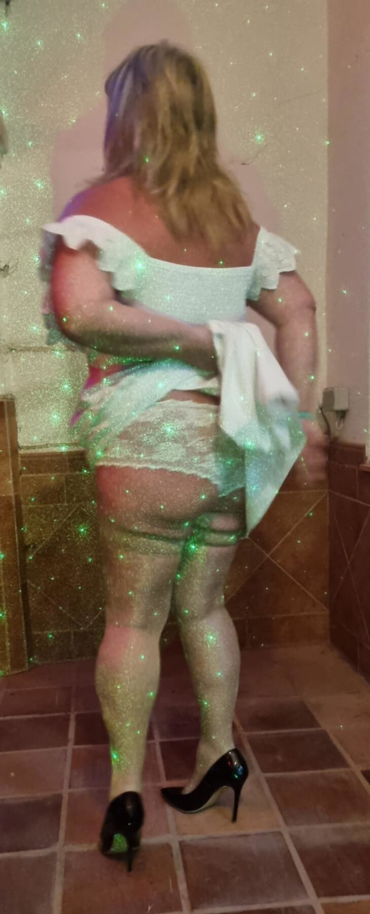 Julie Cunningham Sexy White Summer Dress #5