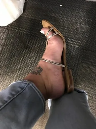 bbw flat feet         