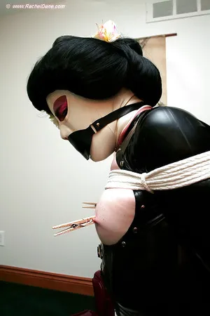 latex geisha        