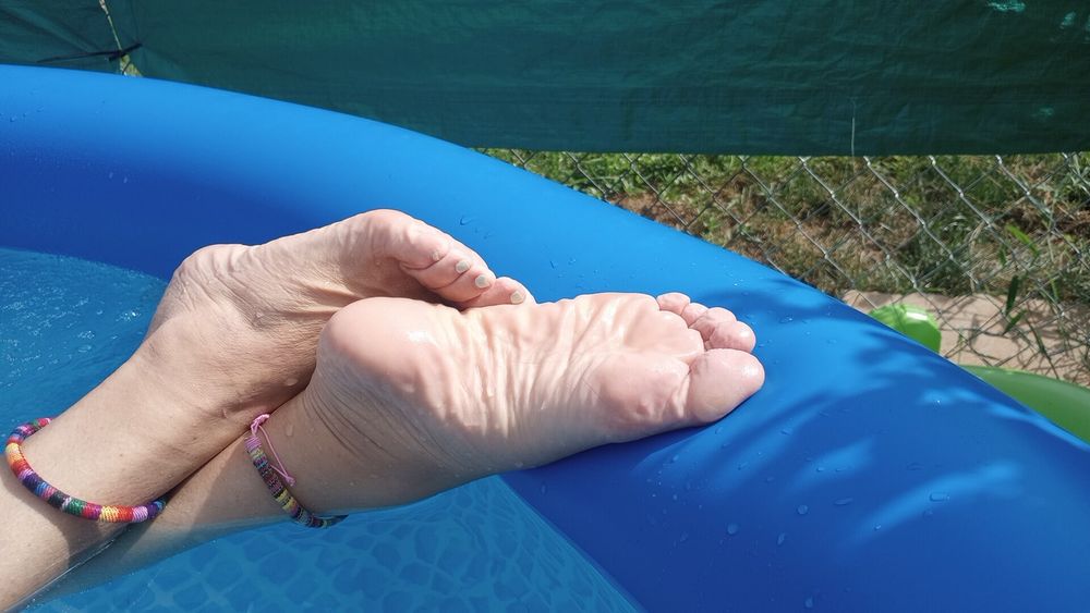 Pool feet #2