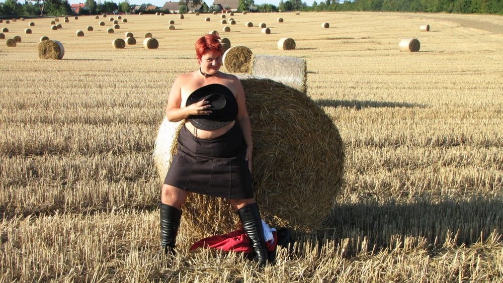 Posing in the cornfield ... #17