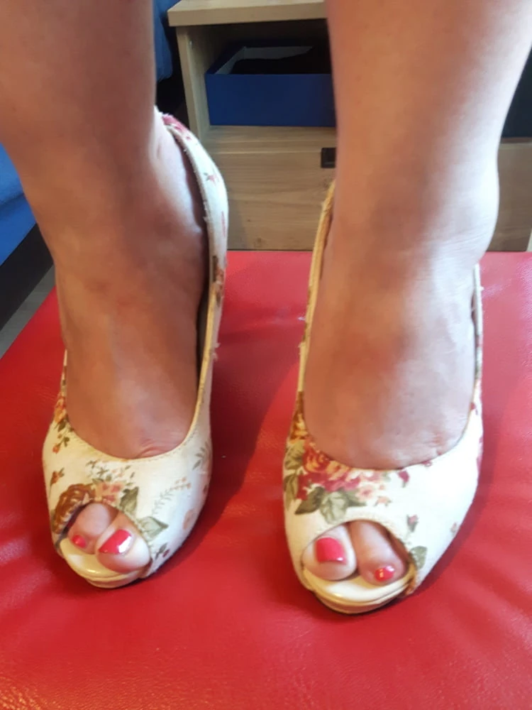 Hot BBW Wife sexy Feet and Heels #33