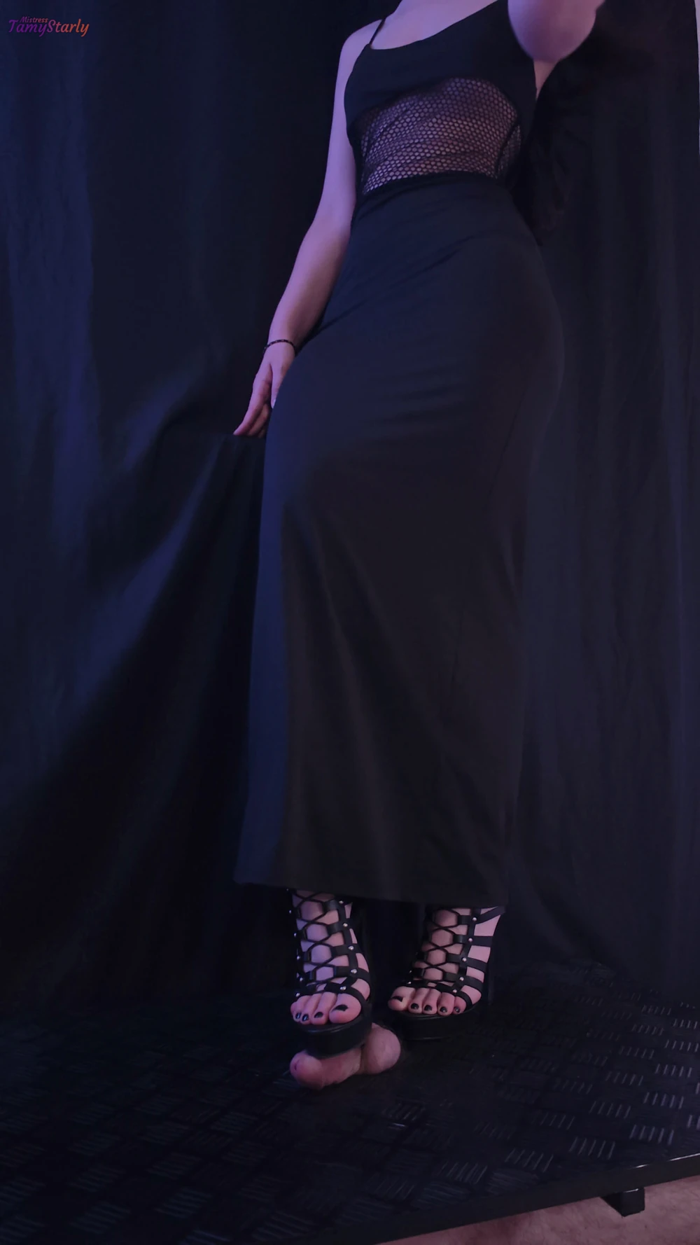 Mistress from Athens Ballbusting in Gladiator High Heels #12