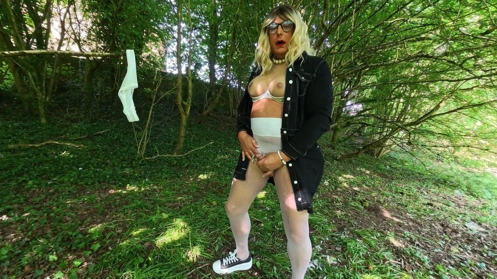 Amateur crossdresser Kellycd2022 sexy milf in the woods  #44