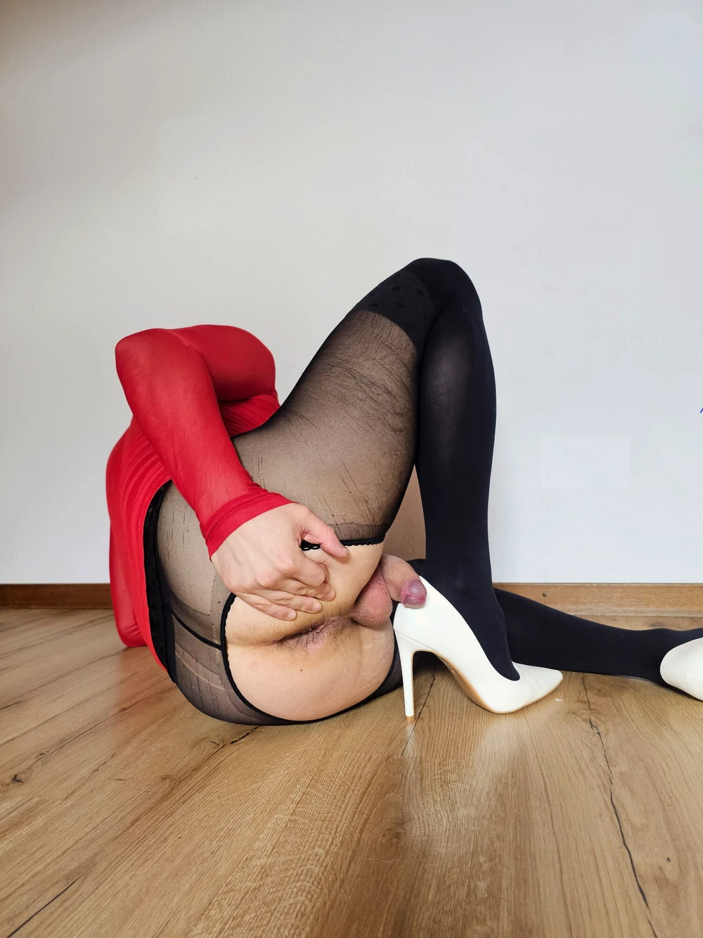 Under the skirt #6