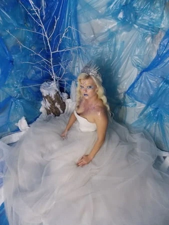 snow queen beautiful photos         