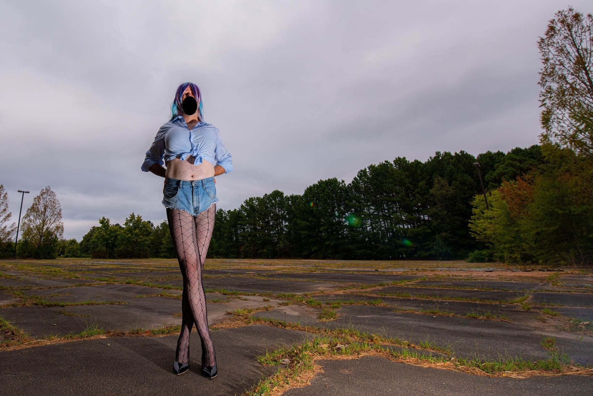 Daisy Dukes crossdresser in public parking lot