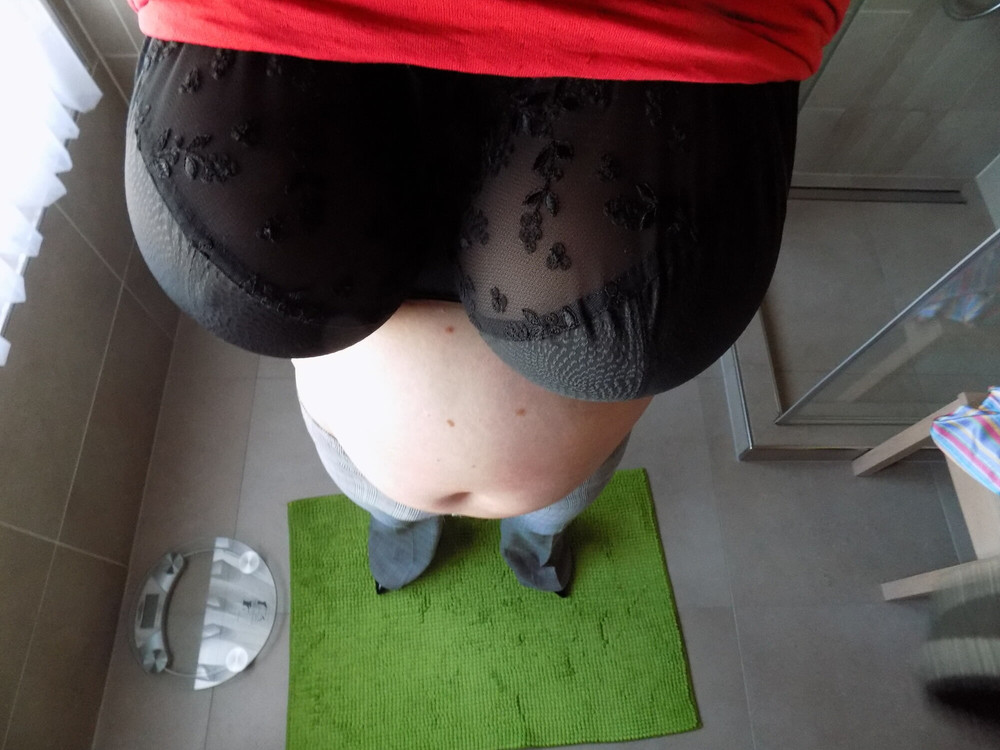 Top + low-rise pants #6