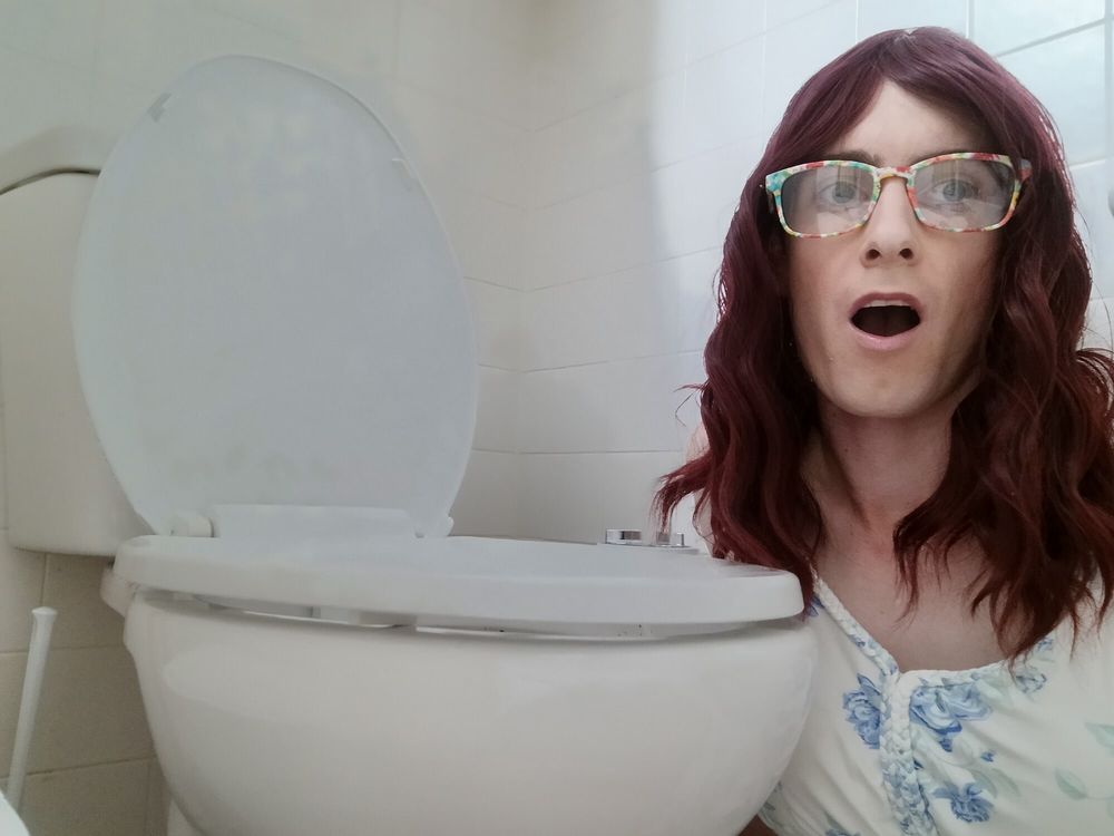 Toilet pee pics #4