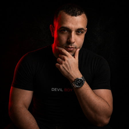 Οι πρώτες σκηνές του Devil Boy μόλις έπεσαν 🔥: Ποιος παρακολουθεί;