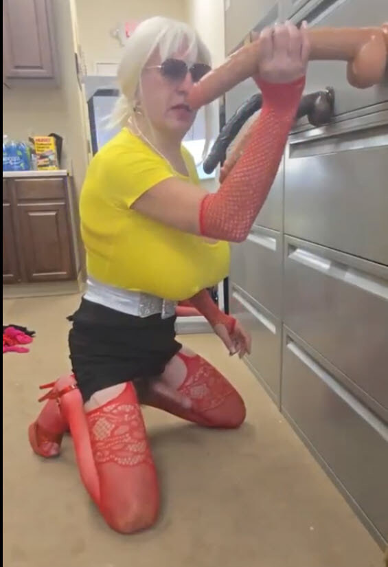 DeeDee Various Photos #38