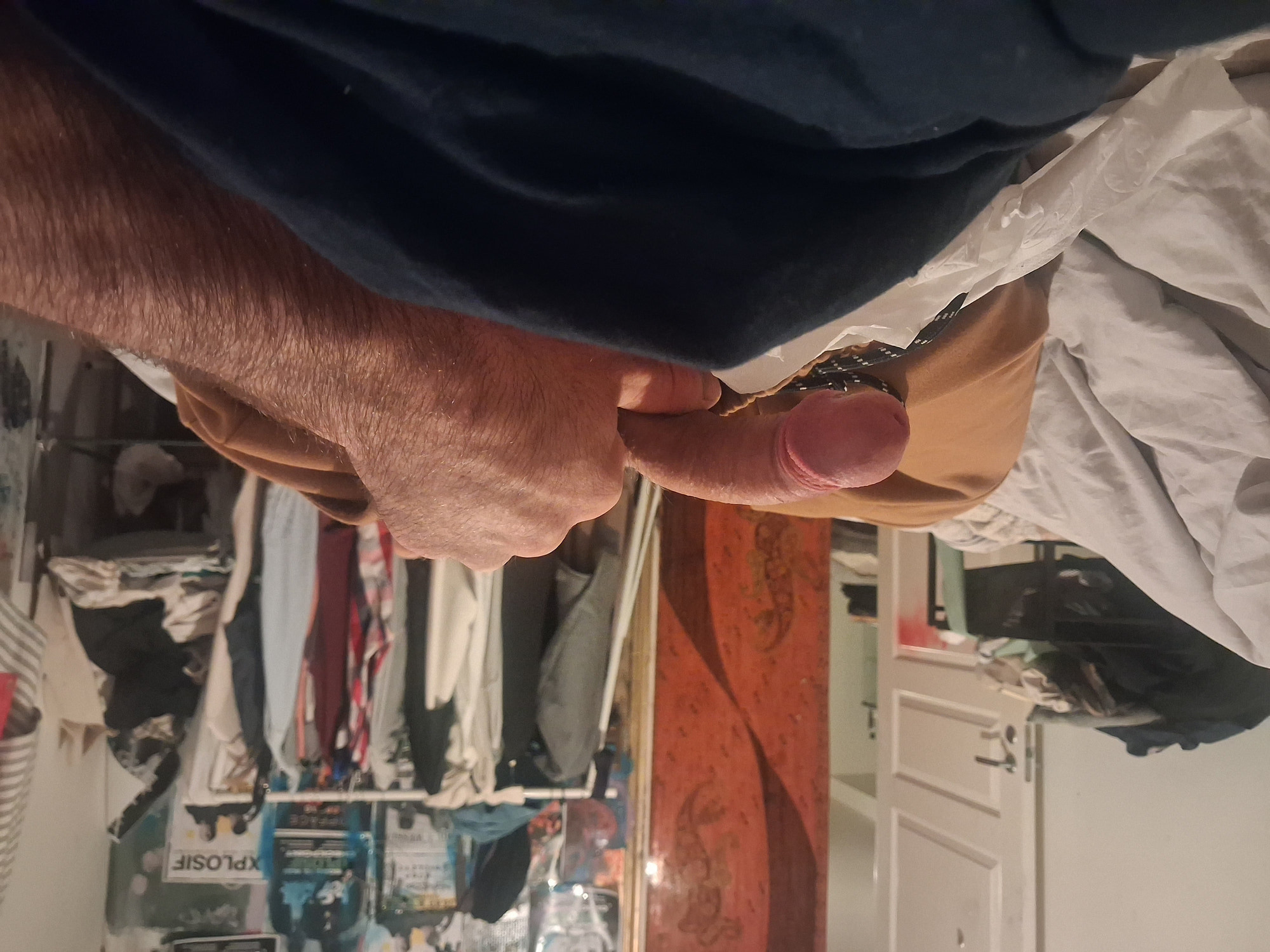 Sup3rslutty77 jerking off
