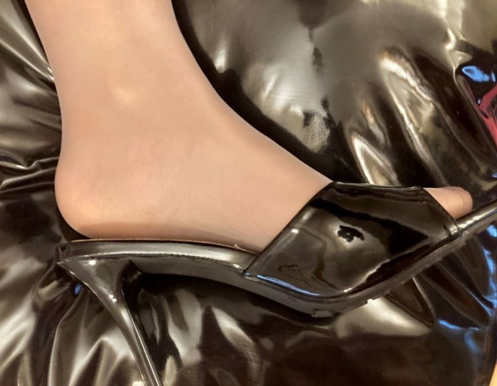 Cum on some more High Heel Mules #4