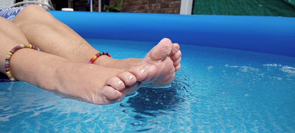 Pool feet #21