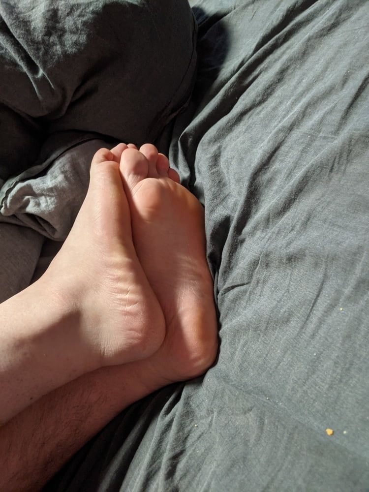 Feet Pictures #1 someone need a Footjob? #10