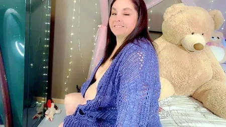 sexy bbw spreading pussy in purple and squash         