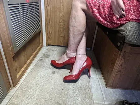 high heels red pumps         