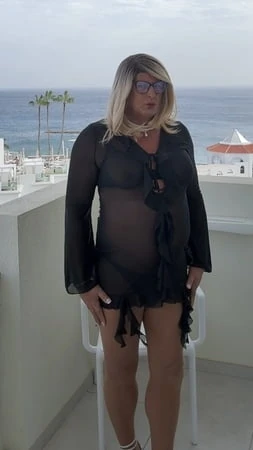 sexy crossdresser kellycd     in black dress and pantyhose         