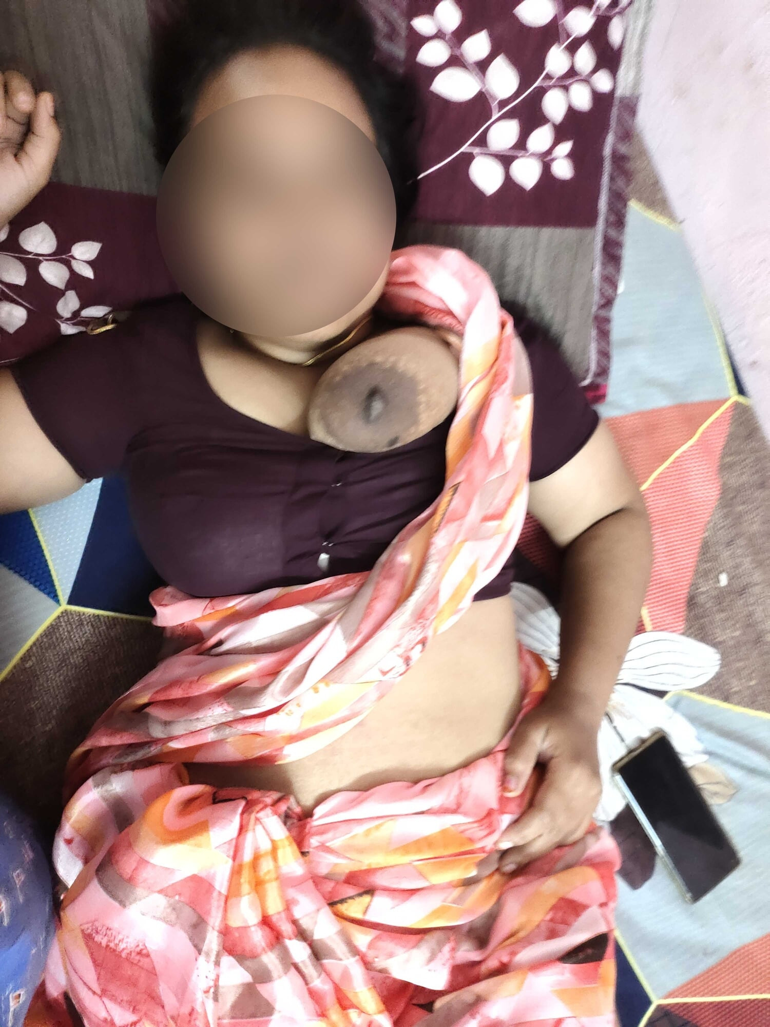 Bhabhi India panas Sreeja berkongkek dalam blaus saree