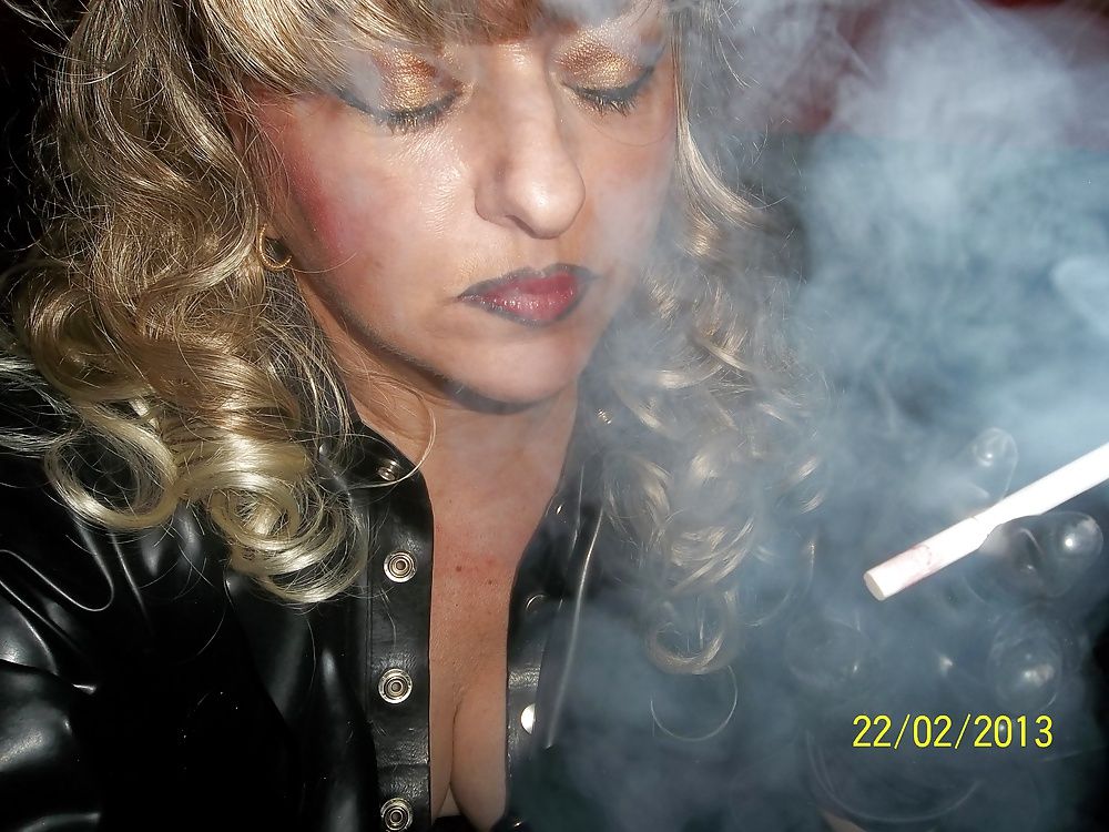 SMOKING SLUT #14