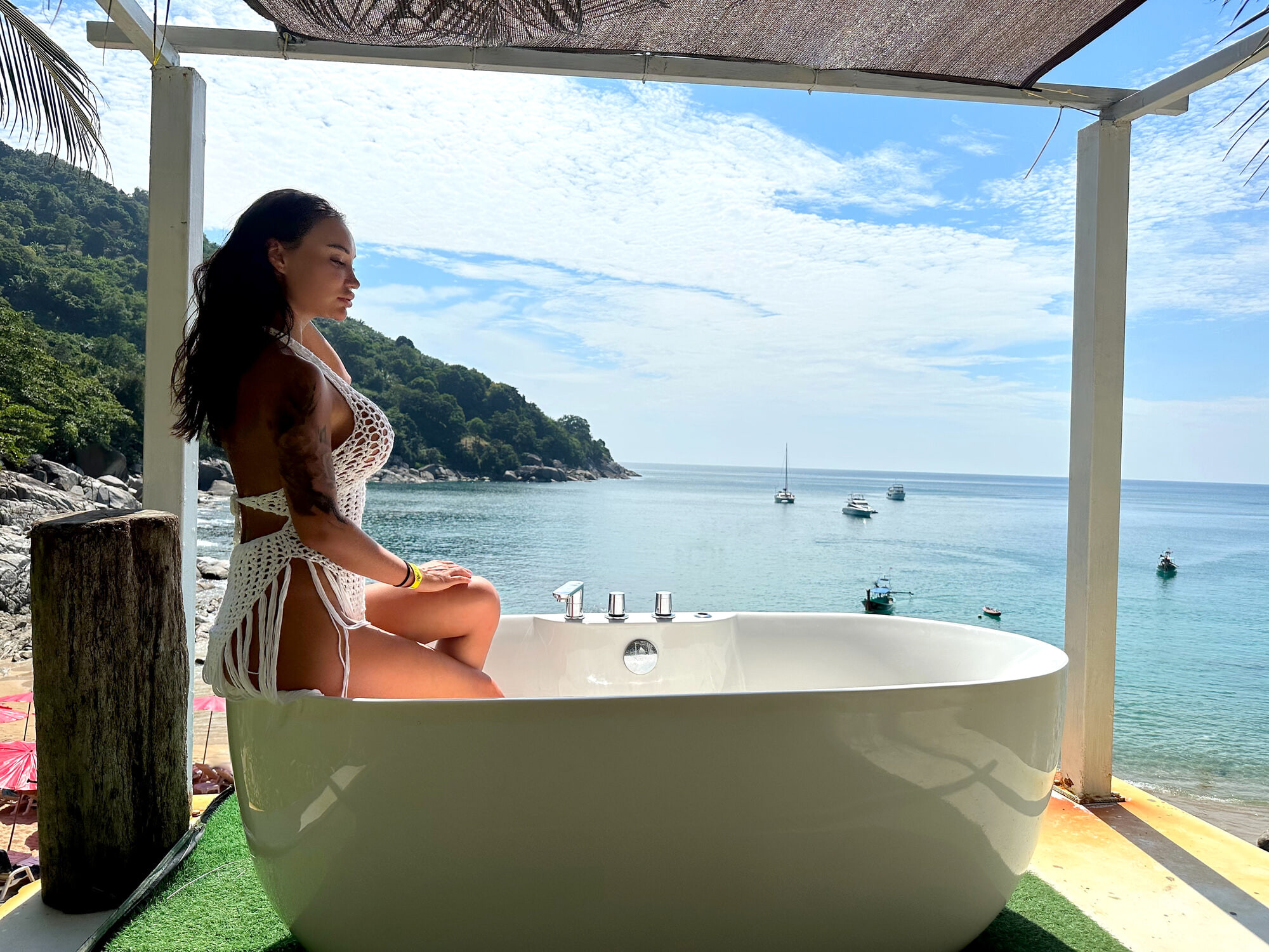 Monika Fox In White Dress In Bathtub On Beach #4