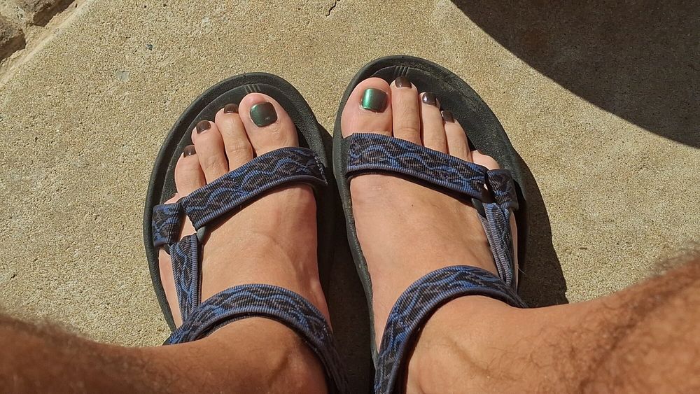 My feet and Pedicured toes #25