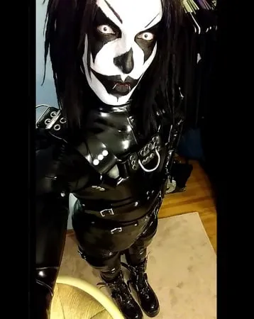 kinky rubber harlequin         