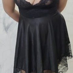 Riya bhabhi โพสท่าเพื่อลันด์