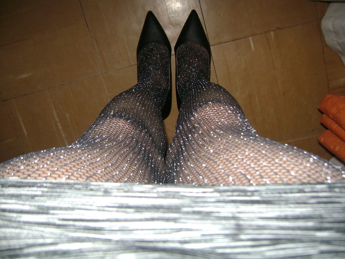 Shiny tights with heels #3