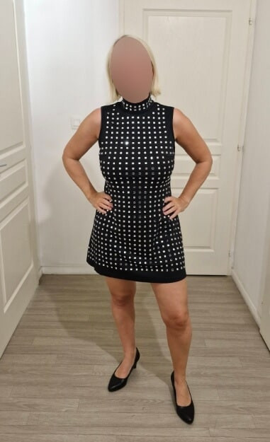 Moi en robe de soiree a strass tout simplement