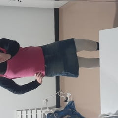 TaraTiara getting ready for a cam session 