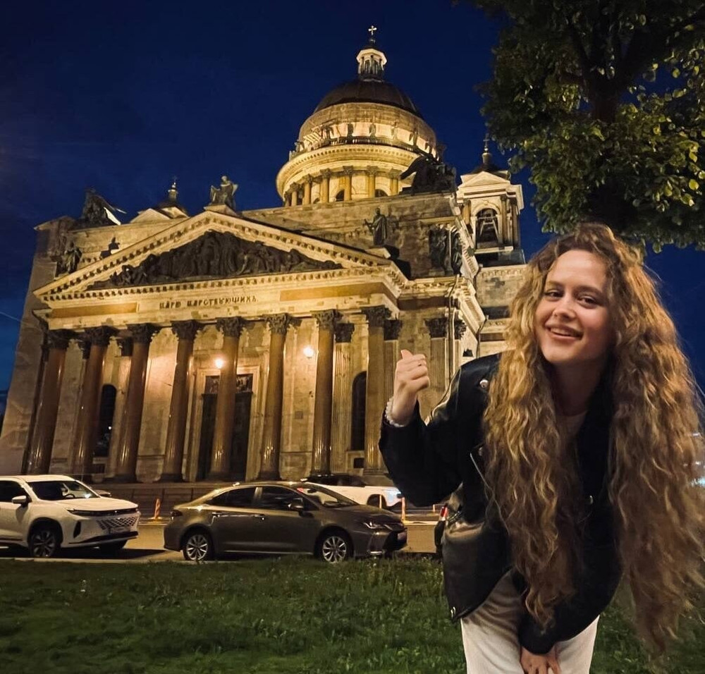 Kira Free Photos #14