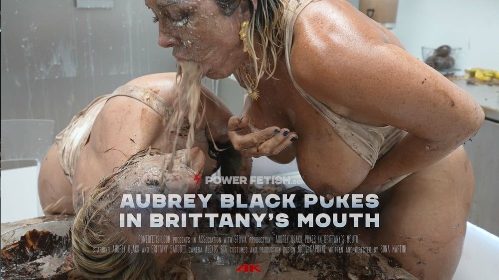 Aubrey Black Pu**s in Brittany's Mouth