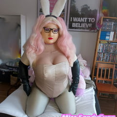 bunnygirl on bed