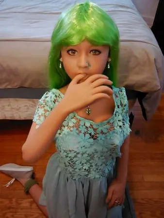 ninas green dress          