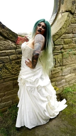 gothic bride         