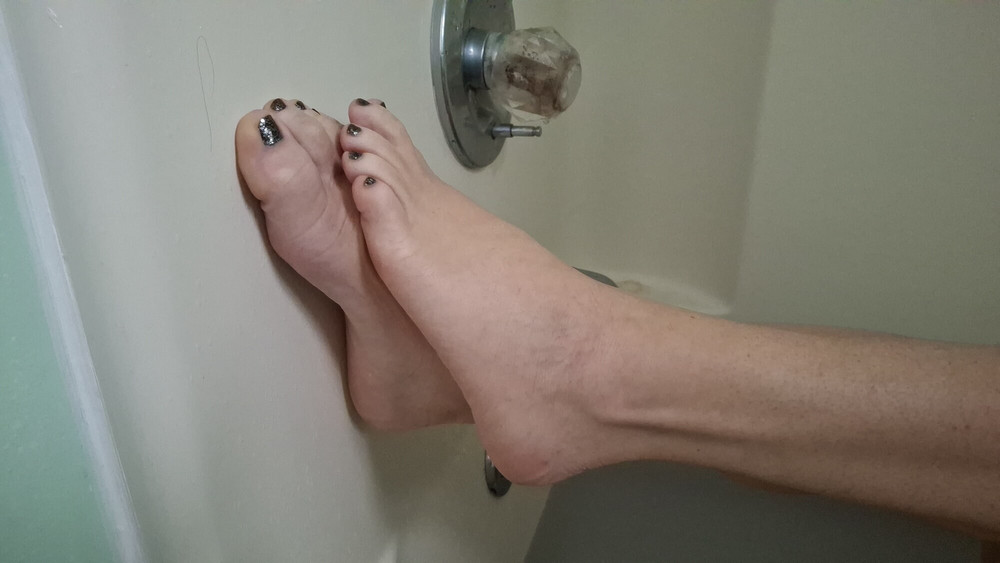 Feet in the bath tun #7