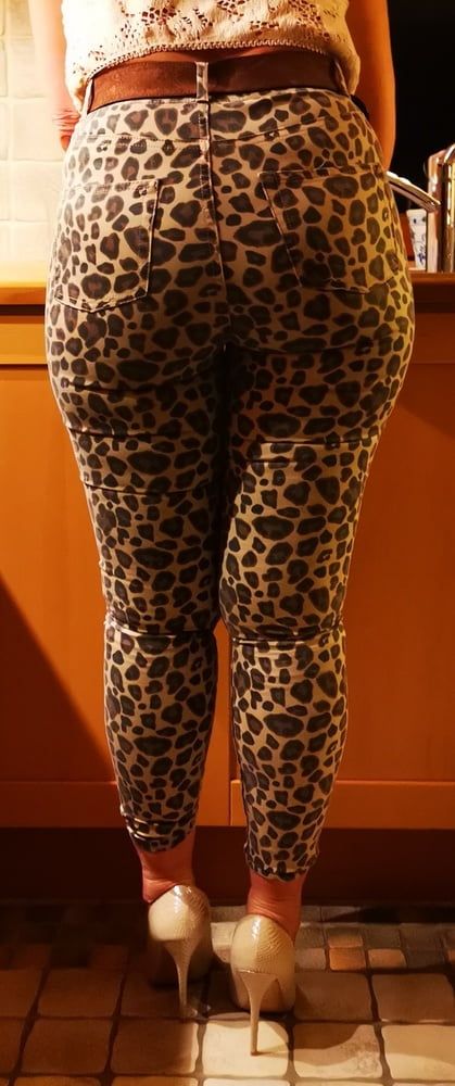 me in leopard and black leggins #2