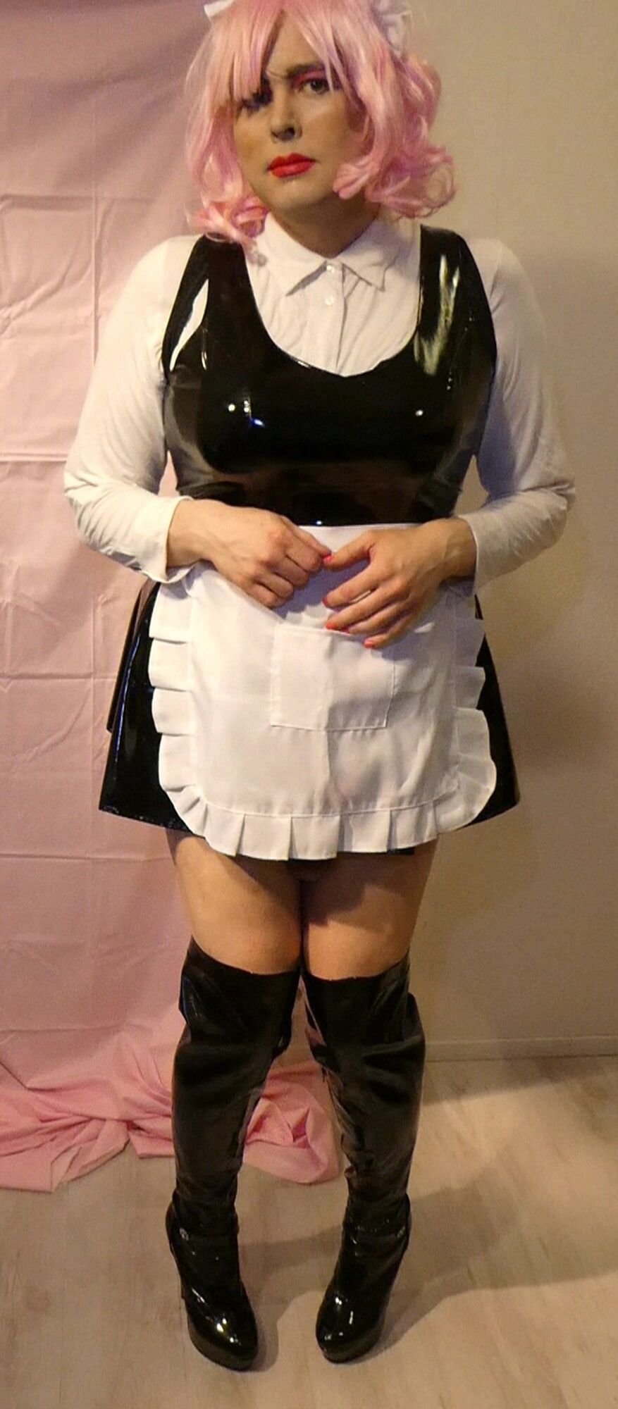 sissy maid Jenna